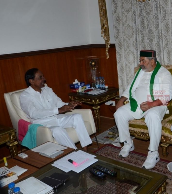 CM KC Rao and Farmers Leader Rakesh Tikait