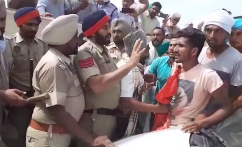 Farmers protest against Akali Dal in Moga