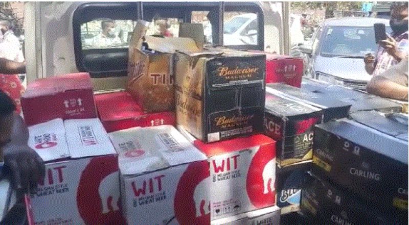 Stock of expired liquor recovered from Lohgarh contract of Amritsar
