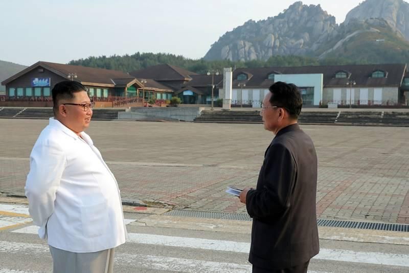 North Korean leader orders South's hotels at resort destroyed