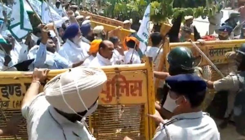 About 70 farmers detained in Kurukshetra