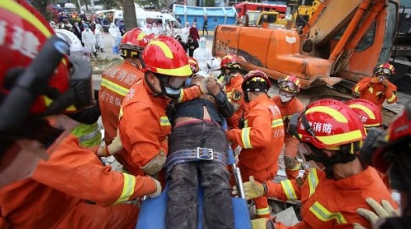 8 dead in hotel collapse in eastern China