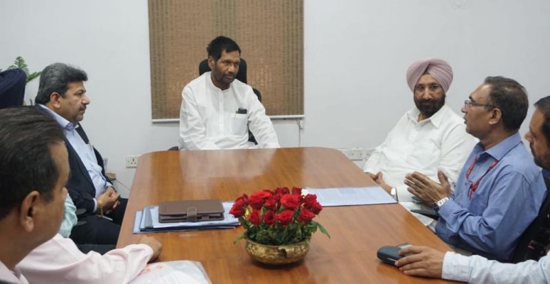 Ram Vilas Paswan with Sukhjinder Singh Randhawa