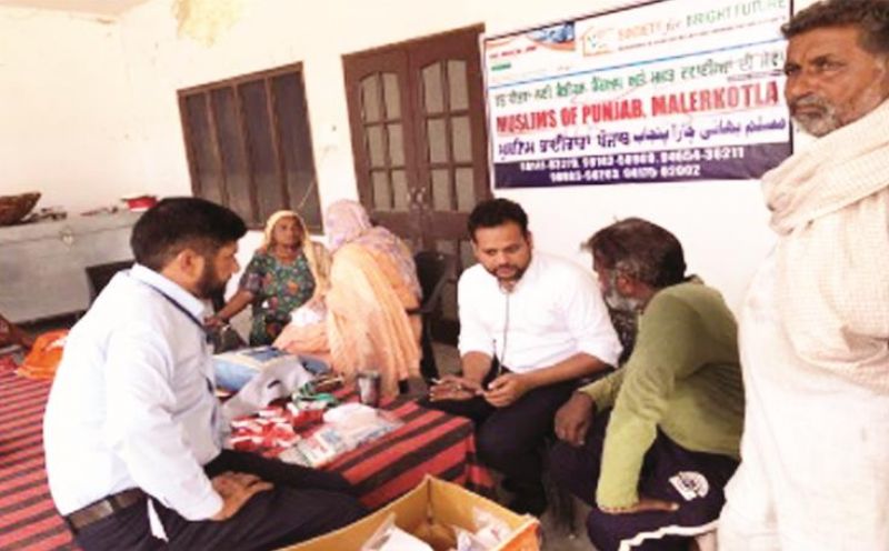 Muslim organizations set up medical camps in flood-hit area