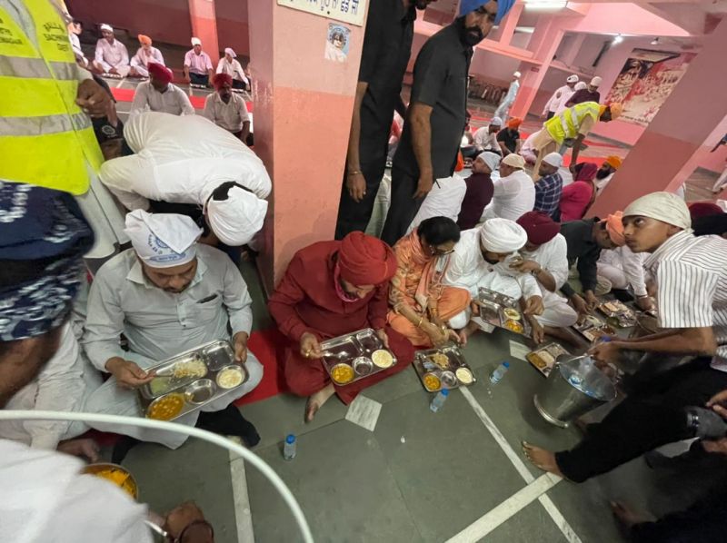 Navjot Sidhu visited Sant Niranjan Dass Ji Ballan and Sant Nirmal Dass Ji Jaure