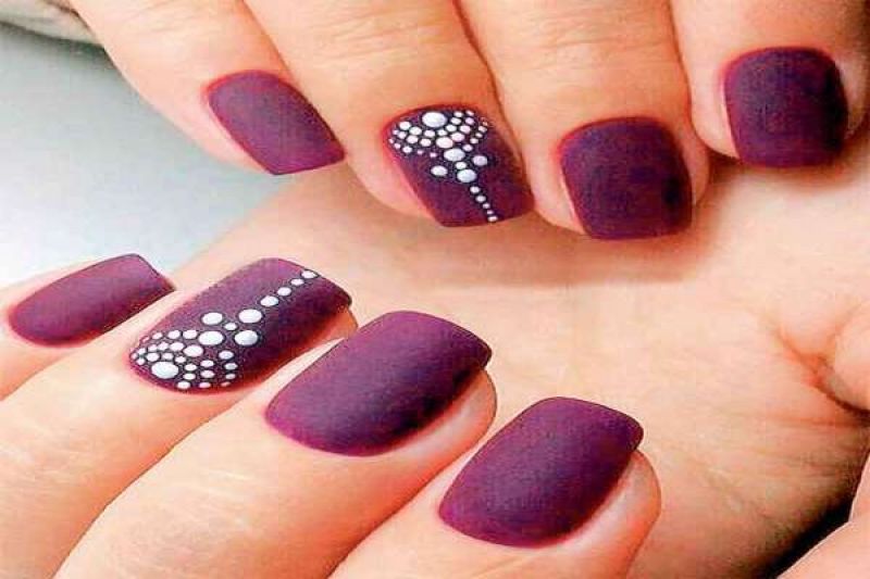 Pastel nail polish trending among girls