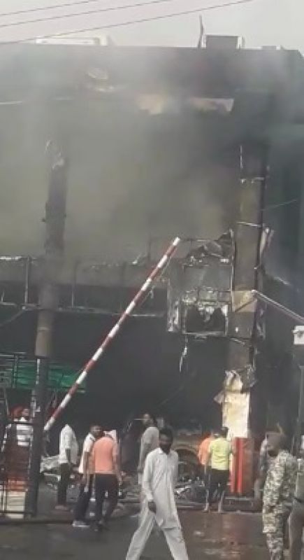 Mahindra car agency catches fire in Bathinda
