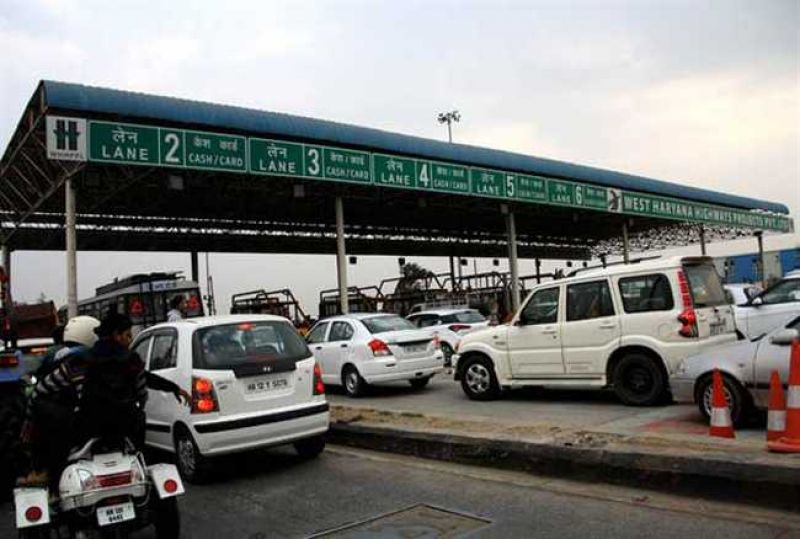 13 toll plaza in delhi to go cashless