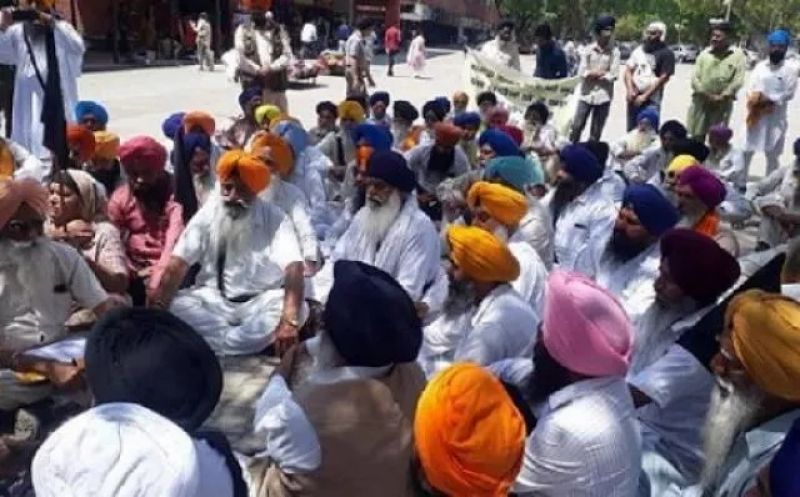 Sikh Organizations protesting at Sector 17 Chandigarh to reinstate Kunwar Vijay Partap in SIT