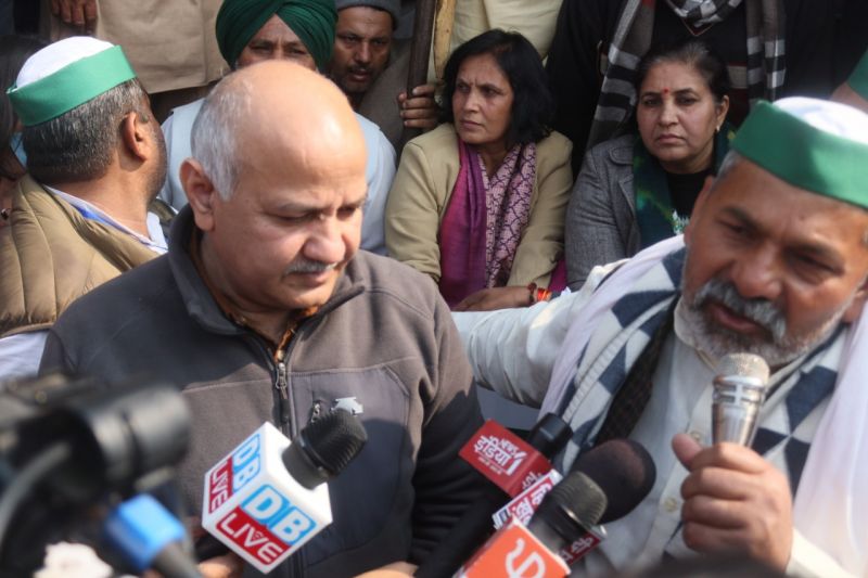 Manish Sisodia meets Rakesh Tikait