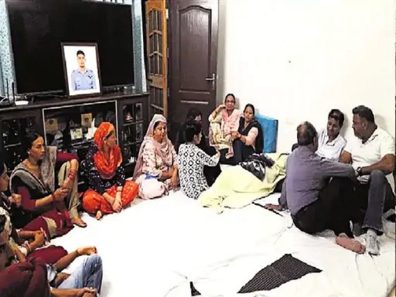 MiG-21 crash: Wing Commander Mohit Rana cremated with state honours