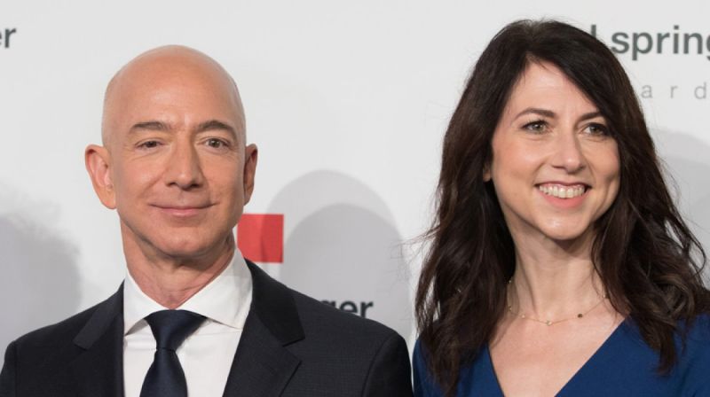 Jeff bezos and MacKenzie