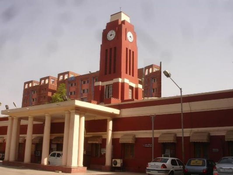 Lok Nayak Jai Prakash Narayan Hospital