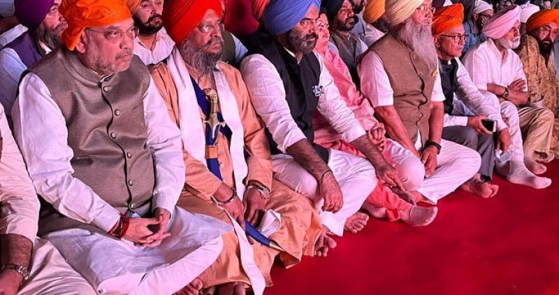 Amit Shah pays tribute to Guru Tegh Bahadur ji