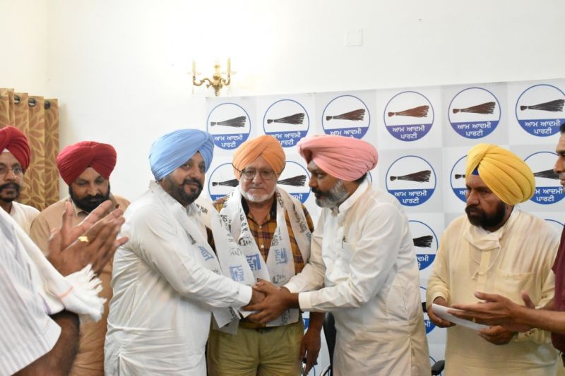 Olympian hockey players join AAP