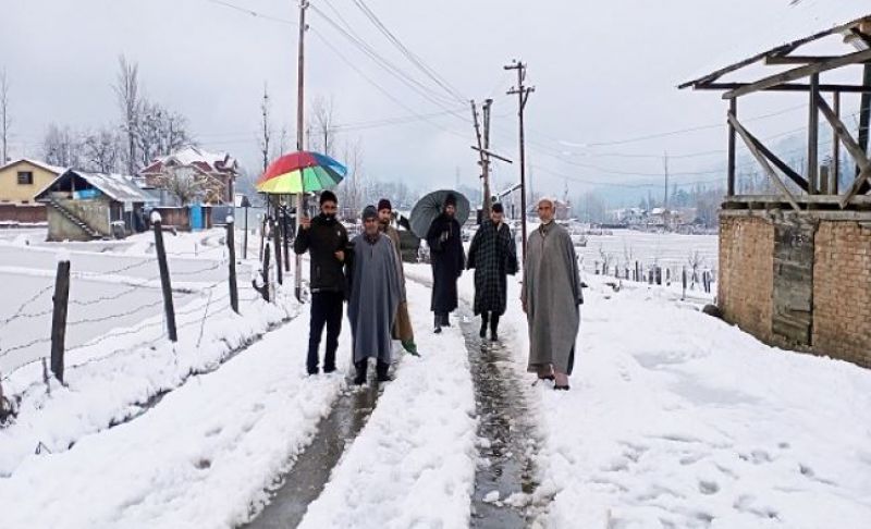 snowfalls Kashmir
