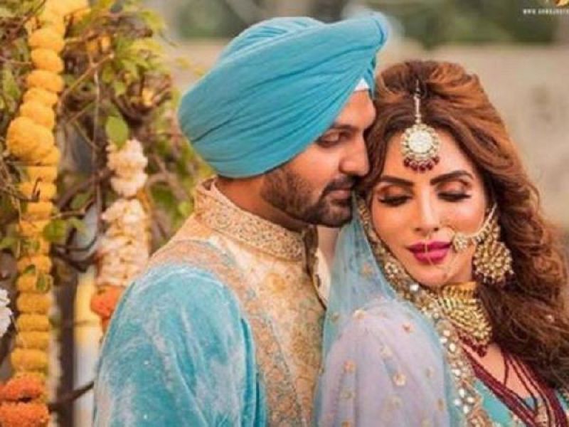 Yuvraj Hans with Mansi Sharma  Wedding 