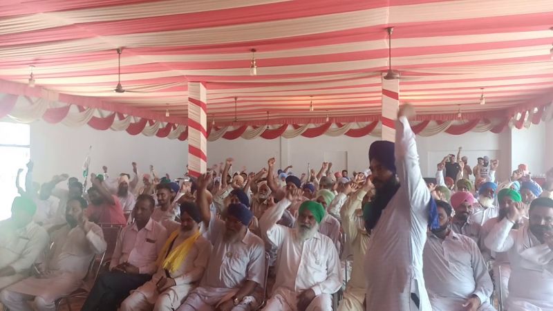 Villagers and farmers gathered in favor of Lovepreet's family