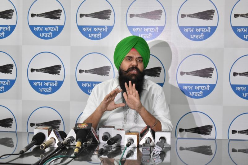 Malwinder Singh KangMalwinder Singh KangMalwinder Singh Kang