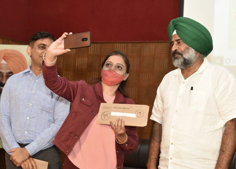  Pargat Singh handed over appointment letters to 693 school librarians