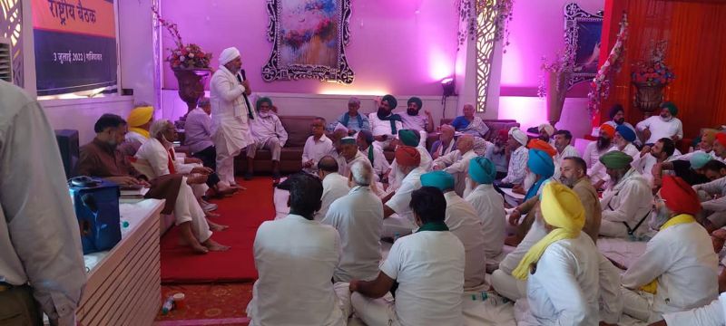 SKM Accuses Centre of Going Back on Its Written Promise