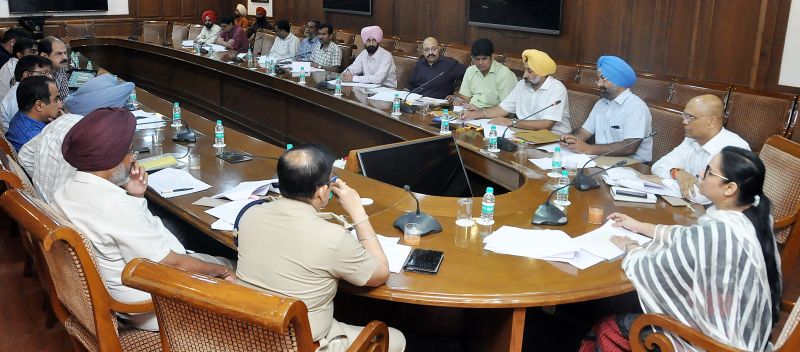 E-Challan Machines will be provided to traffic police for on spot challan : Razia Sultana