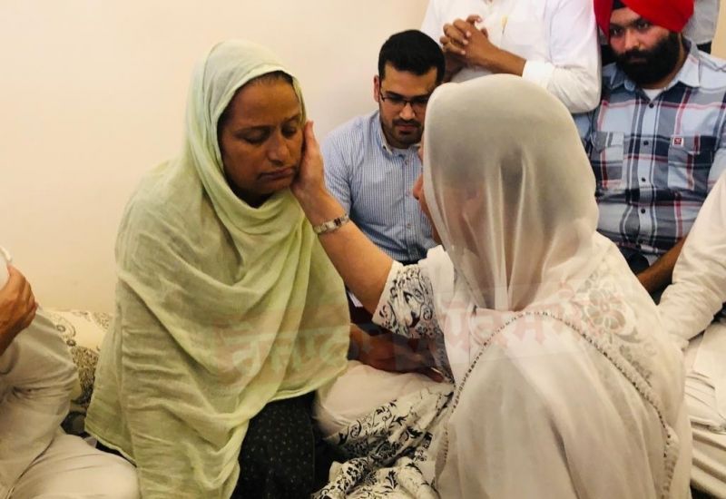 MP Preneet Kaur with late Sidhu Musewala's family