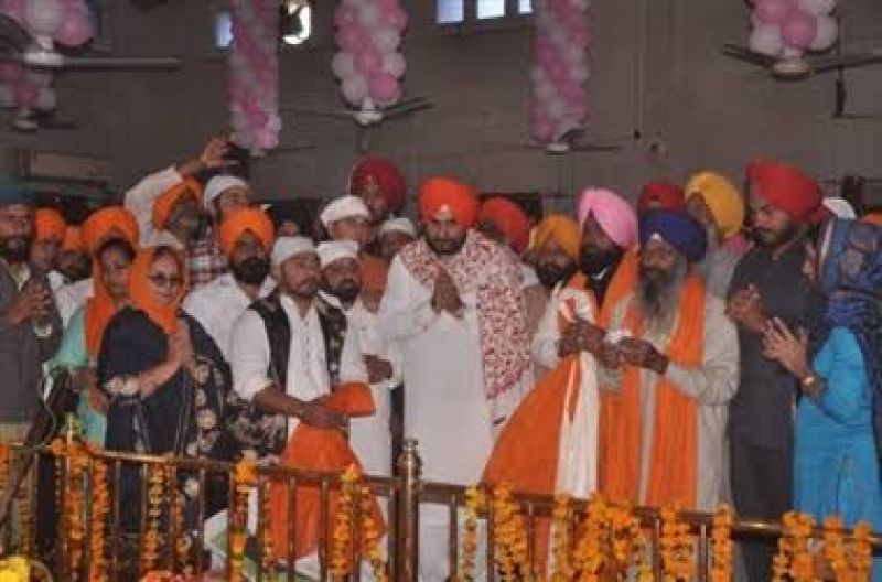 Sidhu at Gurudwara Nanaksar Verka