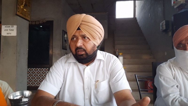 Youth commits suicide by hanging with fan at Shere Punjab Dhaba in Kotkapura