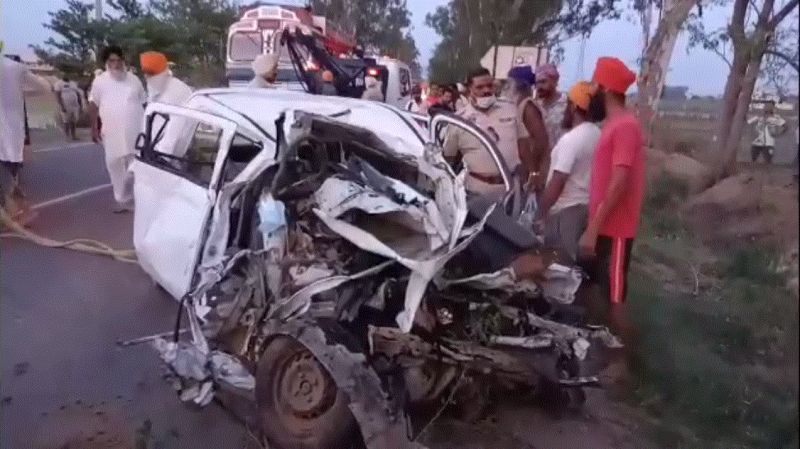  Tipper-car collision kills five members of family, including 3-year-old girl