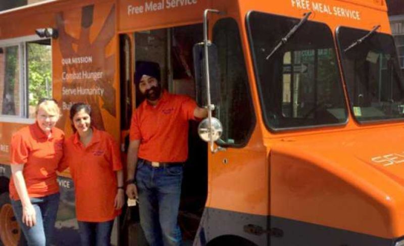Sikh-American sends out free food for people in need through 'Seva Truck'