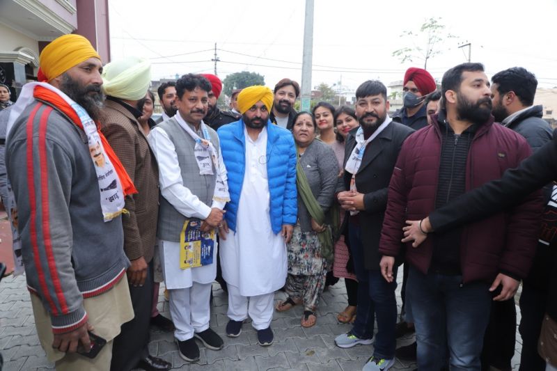Bhagwant Mann's door-to-door campaign in Jalandhar