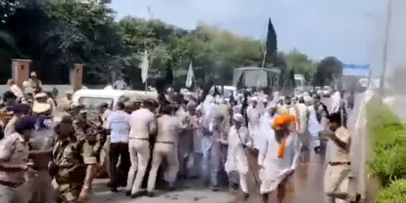 Farmers oppose Dushyant Chautala's program