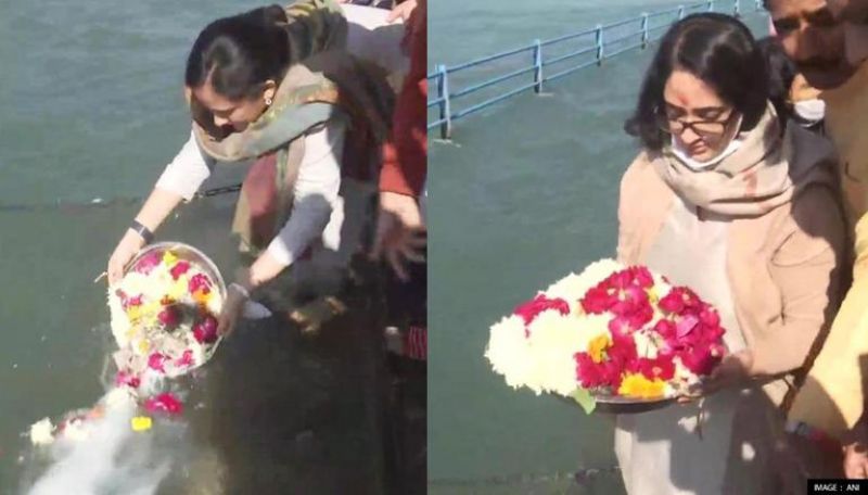  CDS General Bipin Rawat's daughters immerse ashes of parents in Ganga in Haridwar