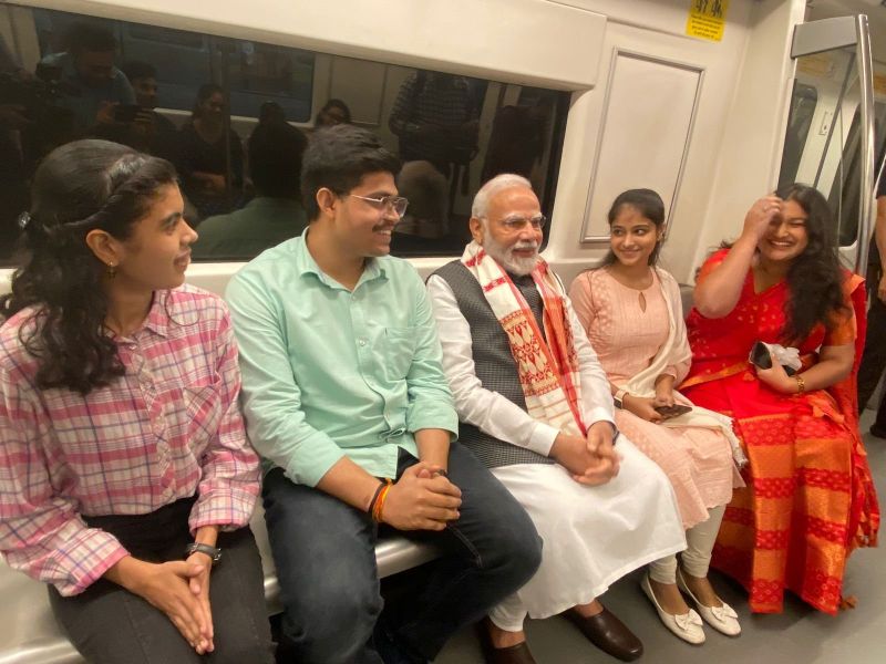 Prime Minister Narendra Modi traveled in Delhi Metro