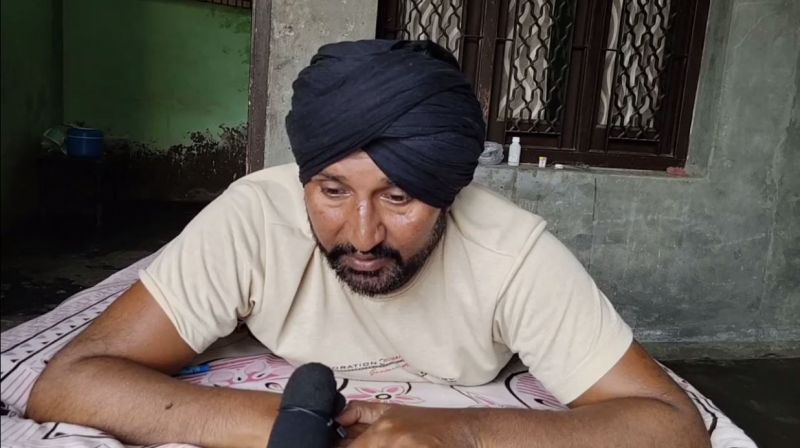 Father of 3 children who have been bedridden for 20 years