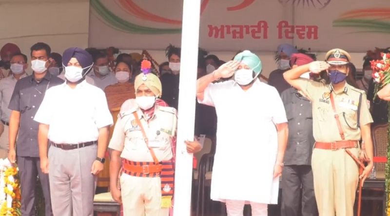 In Guru Ki Nagri Amritsar, the Chief Minister hoisted the tricolor