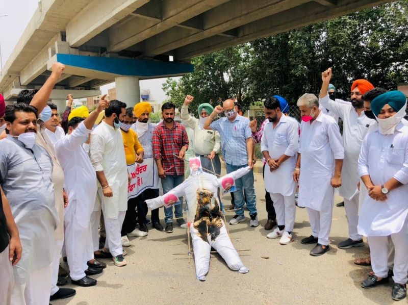 Aam Aadmi Party protests across state for arrest of Dharamsot in Dalit students' post-matric scholarship scam