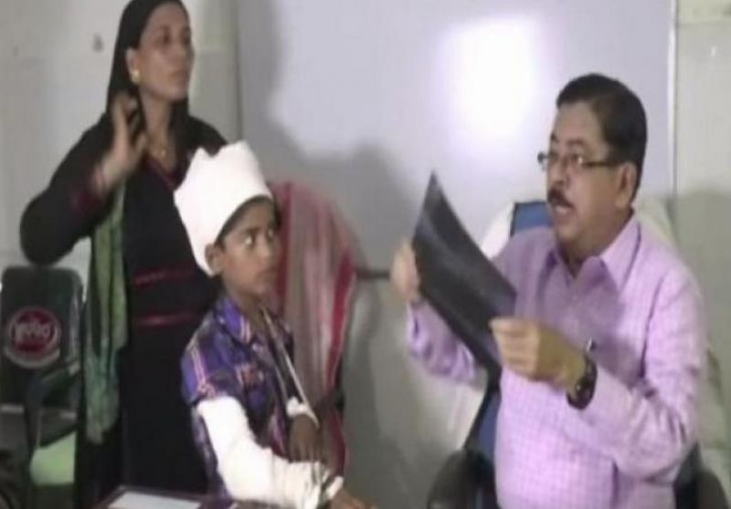 Doctors cast plaster on boy's wrong arm at Bihar hospital