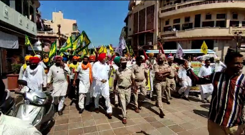 Opposition to renovation of Jallianwala Bagh continues, families of martyrs take to the streets
