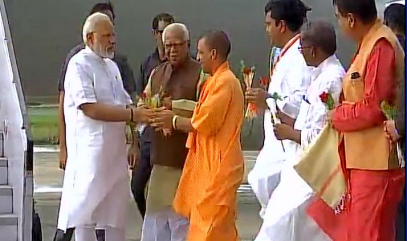 PM Narendera Modi Welcome Yogi 