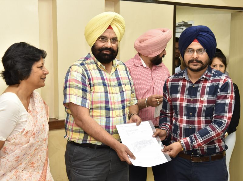 Sarkaria hands over appointment letter