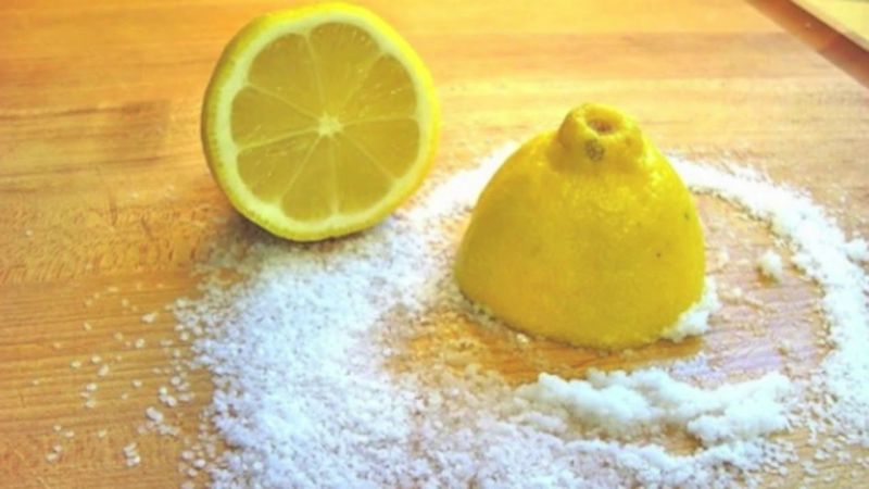  lemon, salt 