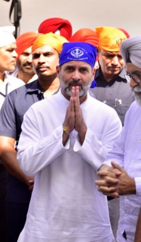 Rahul Gandhi At Sri Darbar Sahib 