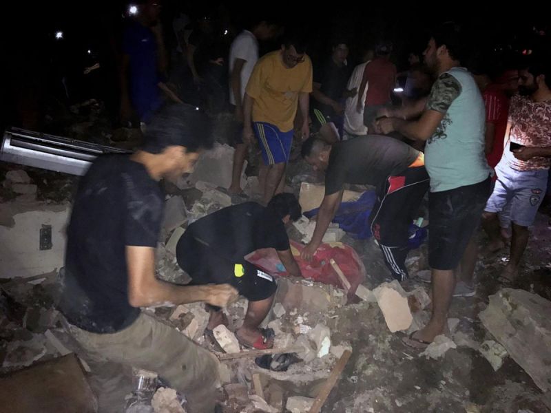  blasts hit a Shia mosque 