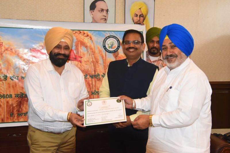 Horticulture Minister honours dedicated team for effective implementation of the scheme