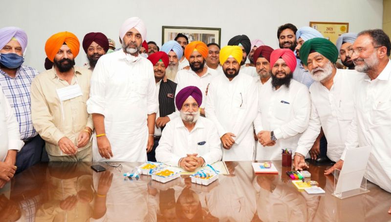 Sukhjinder Singh Randhawa assumes Charge as Deputy Chief Minister presence of Chief Minister Charanjit Singh Channi