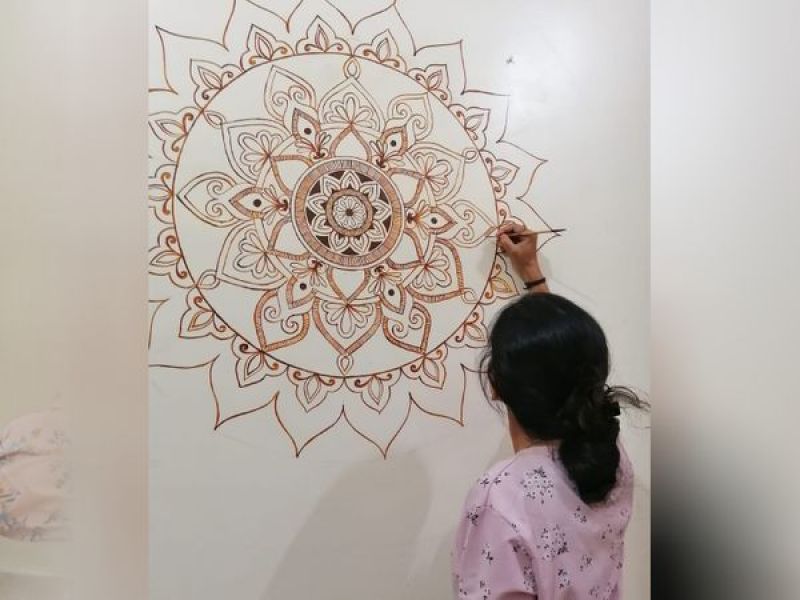 Bookle learned painting online and turning passion into a profession