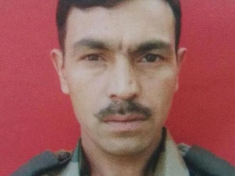 Terrorists kill soldier who was home for son's last rites