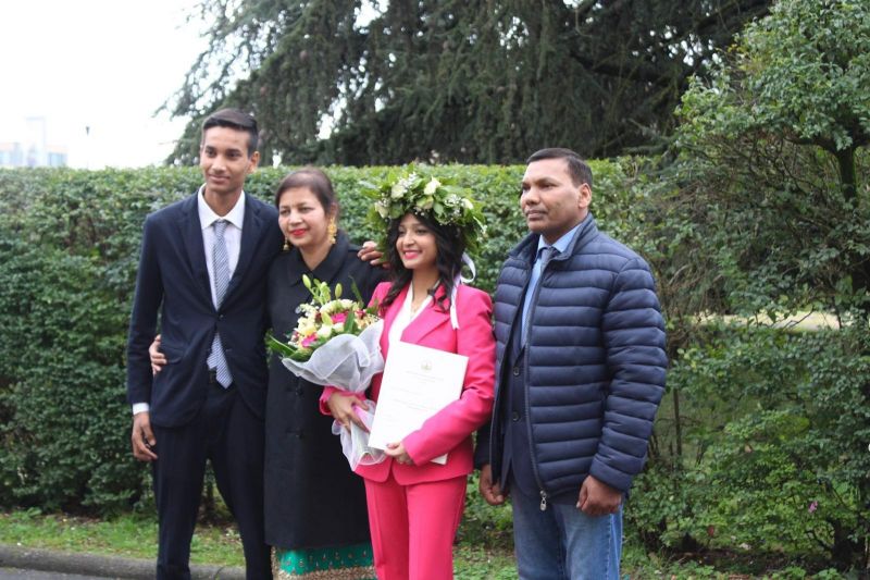 A girl get  110/110 marks in her degree in Italy News 